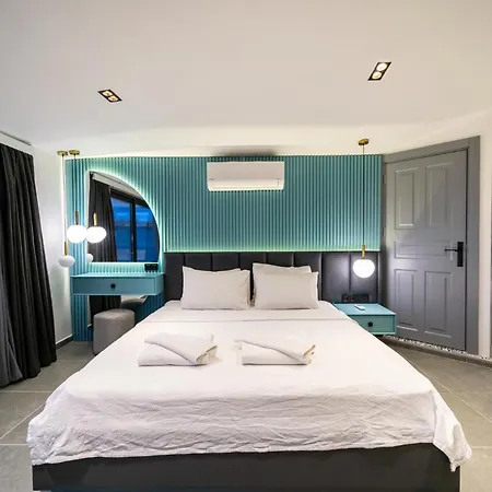 Spacious Centrally Located 4-Bedroom Villa With Sea Views And Pool Heating 别墅 卡斯