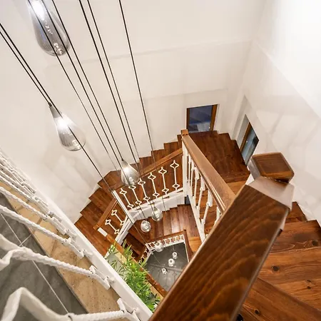 别墅 Spacious Centrally Located 4-Bedroom Villa With Sea Views And Pool Heating 卡斯