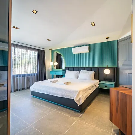 Spacious Centrally Located 4-Bedroom Villa With Sea Views And Pool Heating * 卡斯