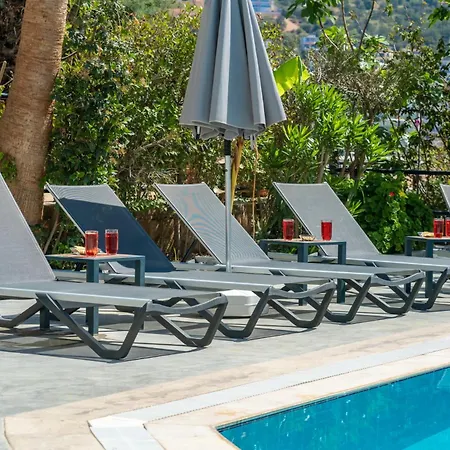 Spacious & Private 4-bedroom With Sea Views, Centrally Located Vila Kaş